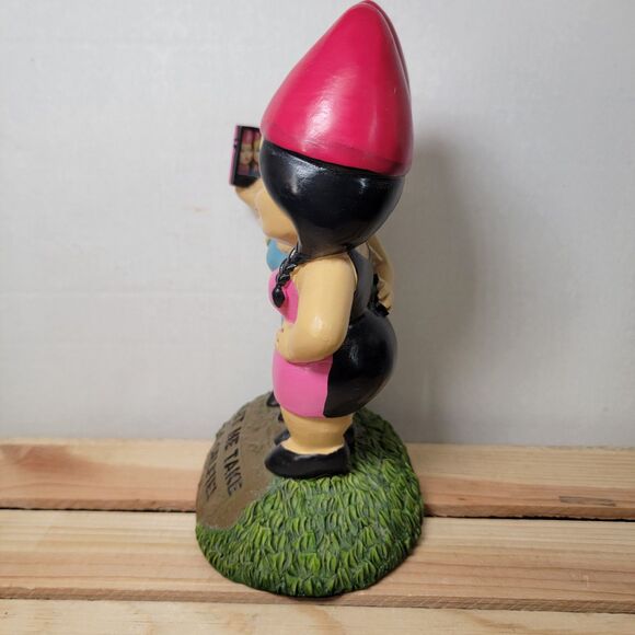 BigMouth Inc Best Friend Gnomes Resin Statue "Let Me Take A Selfie!" - Picture 3 of 9